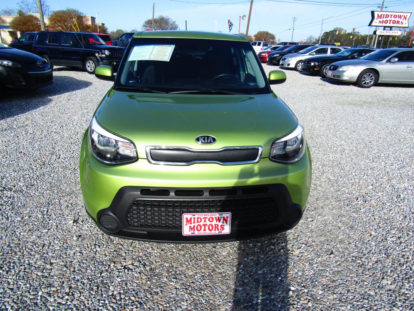 2015 Green Kia Soul (KNDJN2A26F7) , Automatic transmission, located at 15016 S Hwy 231, Midland City, AL, 36350, (334) 983-3001, 31.306210, -85.495277 - Photo#1